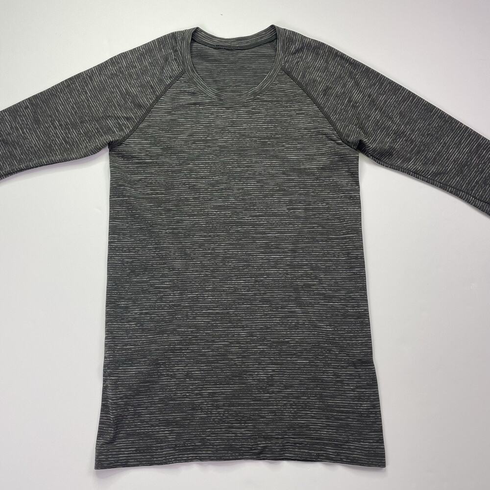 Lululemon Long Sleeve Performance Shirt Yoga Gym Women’s Size 8 Grey